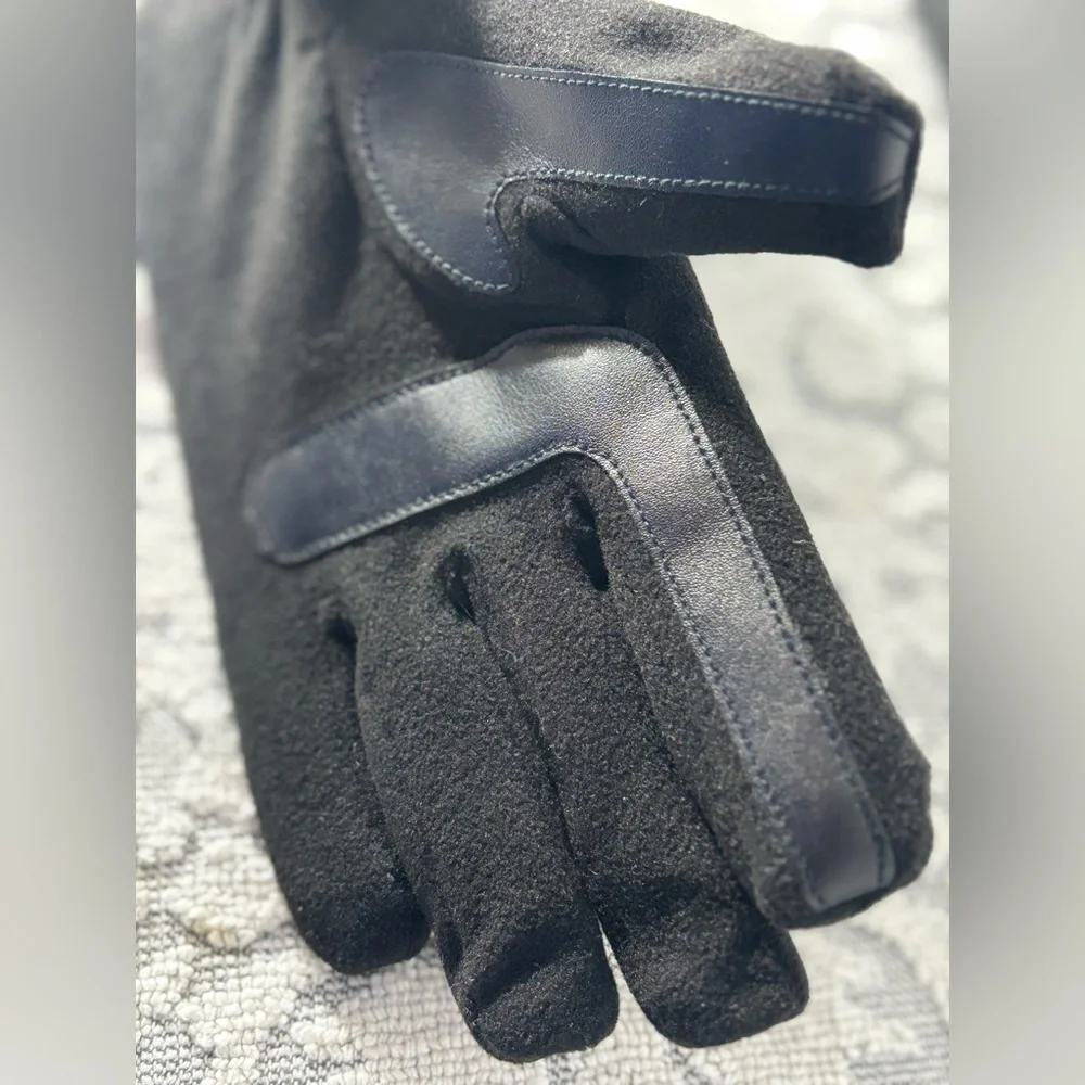 Isotoner | Women's SmartDri Stretch Fleece | Size: One Size Winter Gloves~ NWT * - Picture 8 of 12